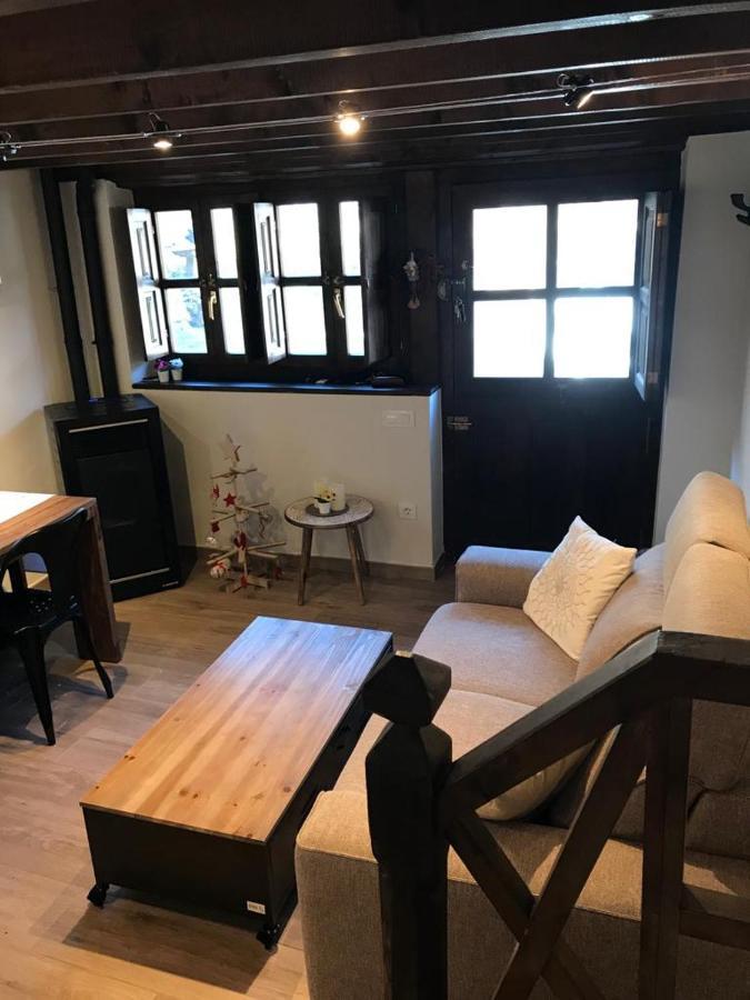 Вілла La Casita De Olivia Espinaredo La Villa Екстер'єр фото
